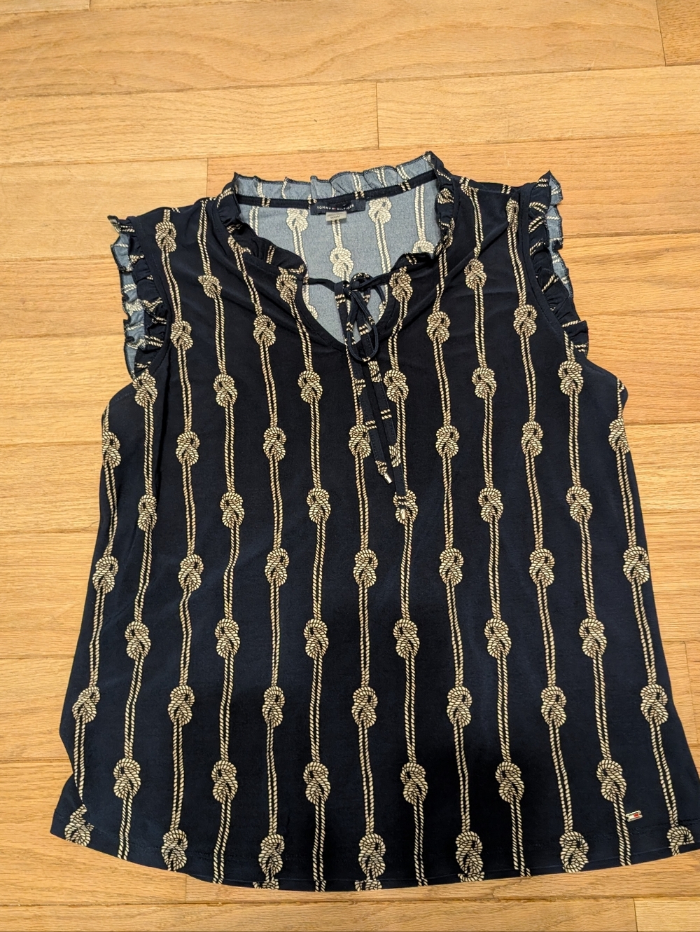 Women's Tommy Hilfiger Navy Knot-Print Sleeveless Tie-Neck Top Size Medium